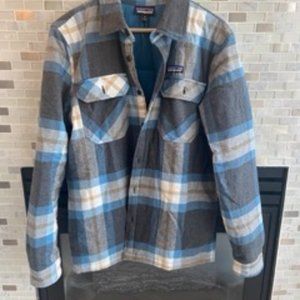 Patagonia men's button-up sweater